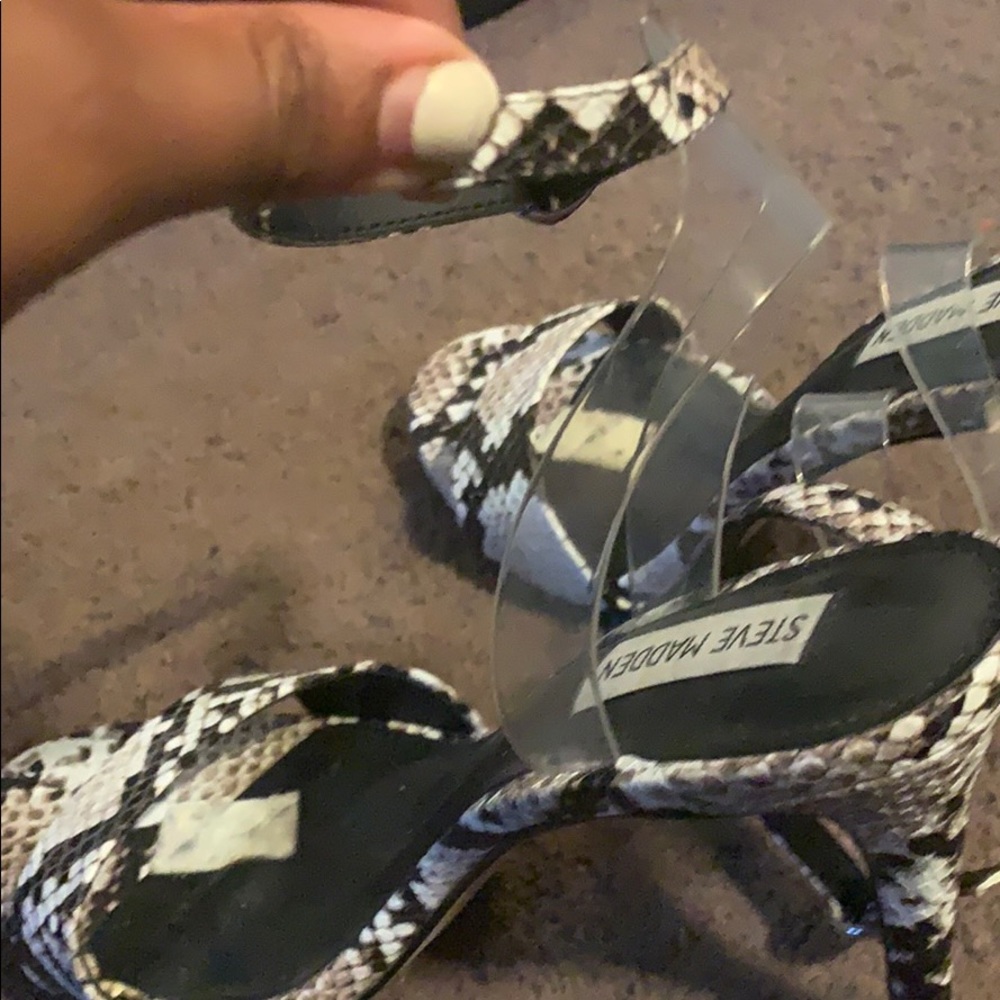 Heels - Picture 2 of 2
